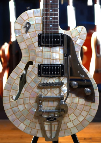 Duesenberg Starplayer TV Semi-Hollow, Ice Pearl Mosaic