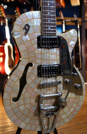 Duesenberg Starplayer TV Semi-Hollow, Ice Pearl Mosaic