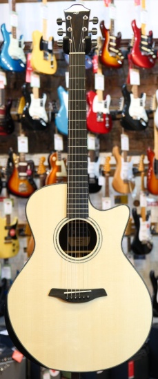 Furch Yellow Deluxe Gc-Ll a Alpine Spruce/Malaysian Blackwood Grand Auditiorium Cutaway with Duo Bevel