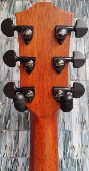 Bromo Appalachia Series BAA2CE Electro-Acoustic Grand Auditorium Cutaway