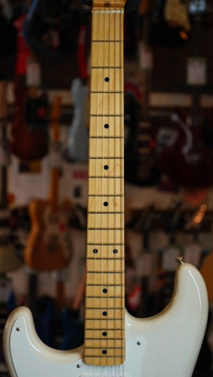 Fender 2018 American Original '50s Stratocaster Left-Hand, Maple Fingerboard, White Blonde (Pre-Owned)