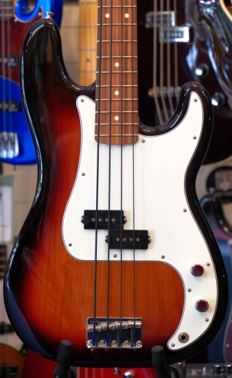 Fender 2020 Player Precision Bass, Pau Ferro Fingerboard, 3-Color Sunburst (Pre-Owned)