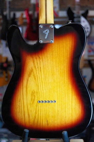 Fender 2023 Vintera II '60s Telecaster Thinline, Maple Fingerboard, 3-Color Sunburst (Pre-Owned)