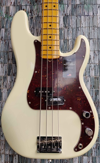 Fender American Professional II Precision Bass, Maple Fingerboard, Olympic White