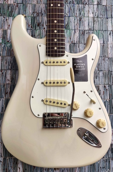 Fender Player II Stratocaster, Rosewood Fingerboard, White Blonde