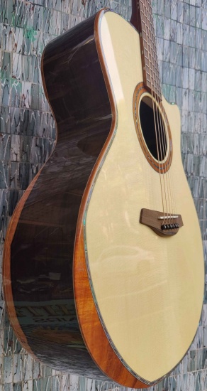 Furch Red Deluxe Gc-Ll Alpine Spruce/Malaysian Blackwood Grand Auditorium Cutaway with Duo Bevel