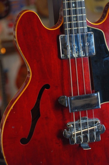 Gibson 1967 EB-2 Bass, Cherry (Pre-Owned)