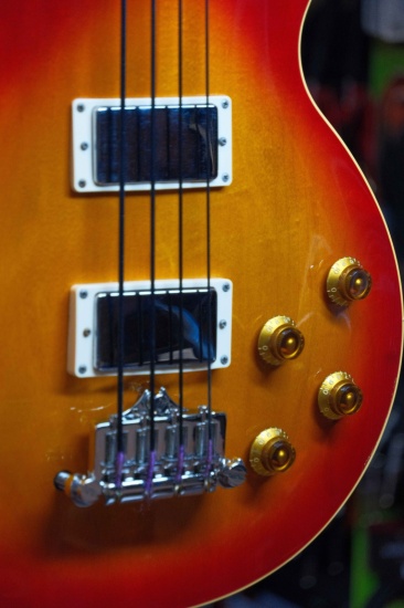 Gibson 1992 Les Paul Bass, Cherry Sunburst (Pre-Owned)