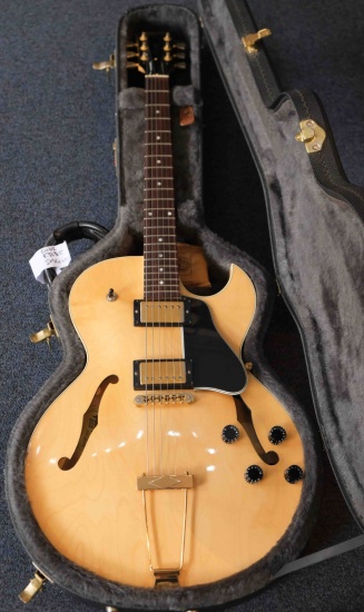 Gibson 2002 ES-135, Natural (Pre-Owned)