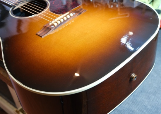 Gibson 2010 J-45 Standard, Vintage Sunburst (Pre-Owned)