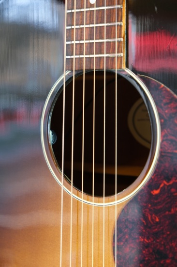 Gibson 2010 J-45 Standard, Vintage Sunburst (Pre-Owned)