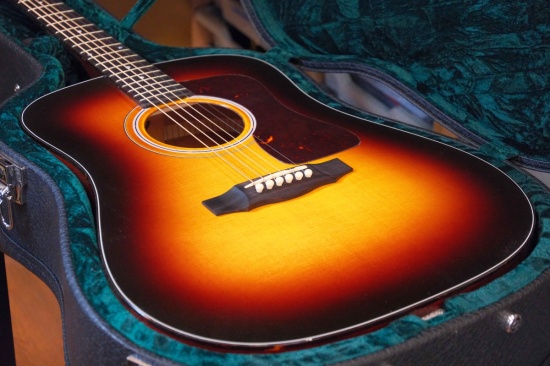 Guild USA D-40 Traditional Dreadnought Acoustic, Antique Sunburst