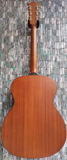 Guild Westerly Collection 300 Series OM-320 Orchestra Model Acoustic, Natural Mahogany