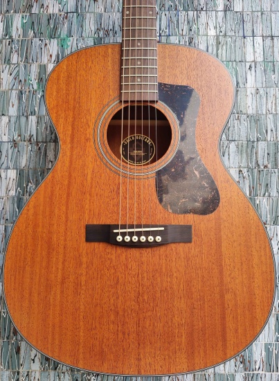 Guild Westerly Collection 300 Series OM-320 Orchestra Model Acoustic, Natural Mahogany