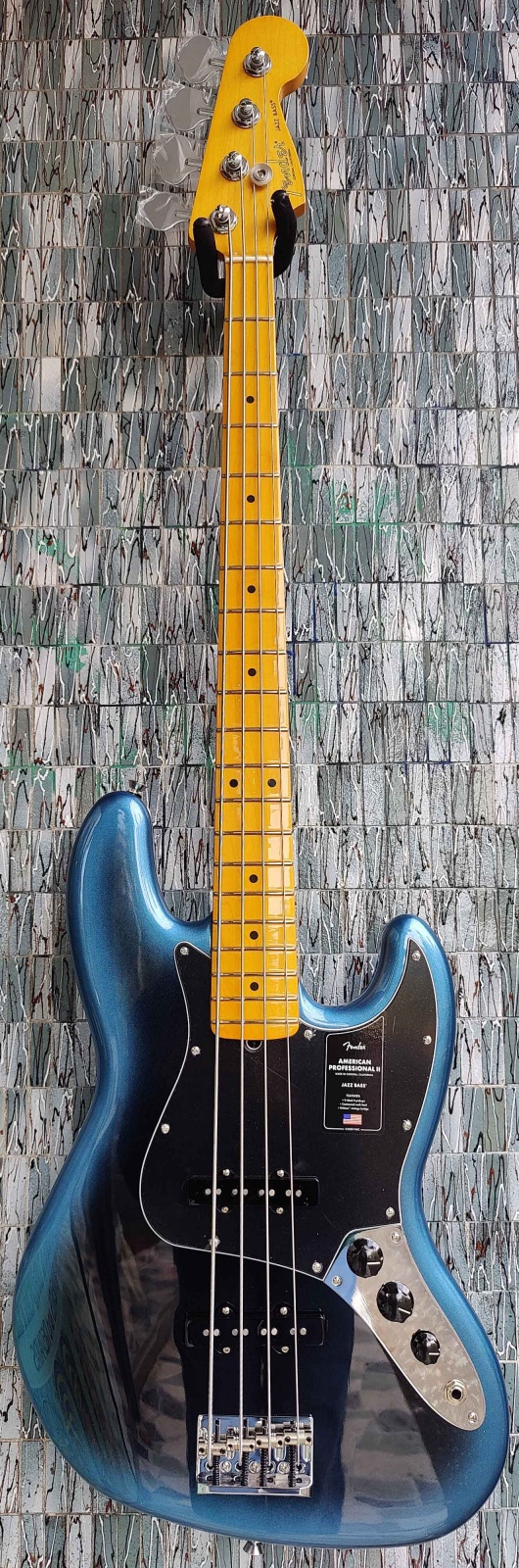 Fender American Professional II Jazz Bass, Maple Fingerboard, Dark Night