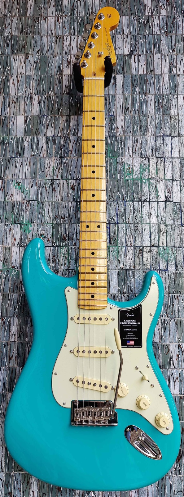 Fender American Professional II Stratocaster, Maple Fingerboard, Miami Blue