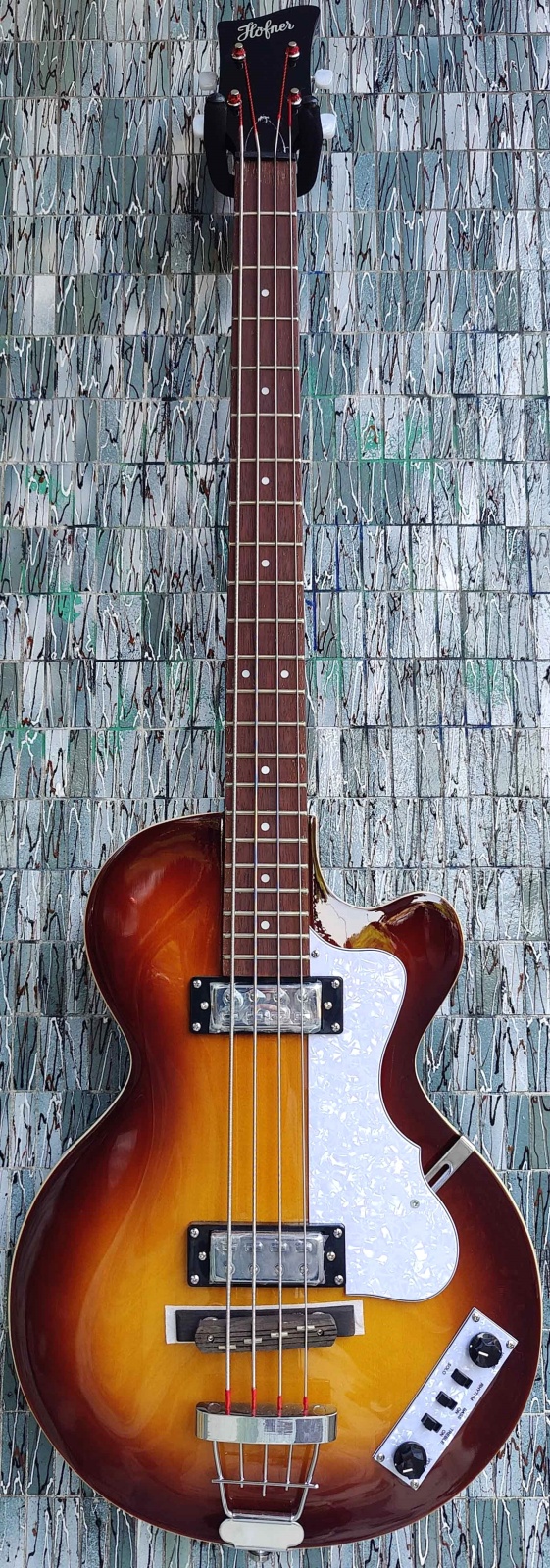 Hofner Ignition Club Bass, Sunburst