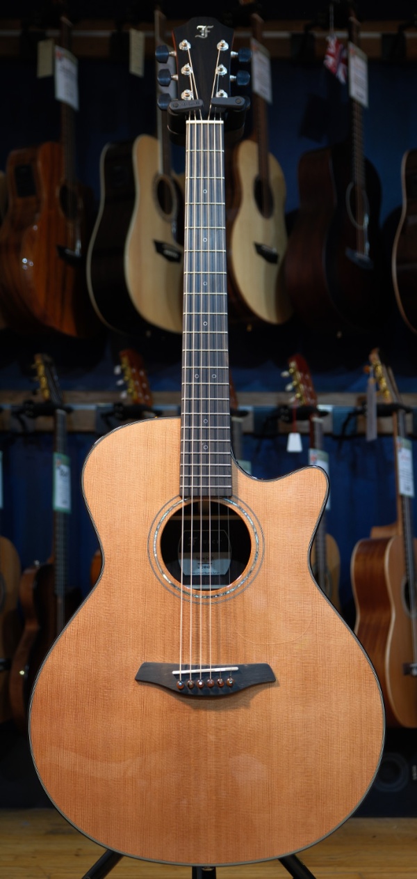 Furch Yellow Gc-CR Western Red Cedar/Indian Rosewood Grand Auditorium Cutaway Acoustic Guitar