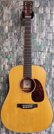 Martin 2008 DJr-10 Dreadnought Junior Acoustic Guitar, Spruce (Pre-Owned)