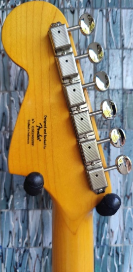 Squier FSR Limited Edition Classic Vibe '70s Jaguar, Matching Headstock, Gold Sparkle