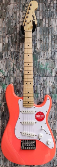 Squier FSR Mini Stratocaster, Maple Fingerboard, White Pickguard, Tahitian Coral