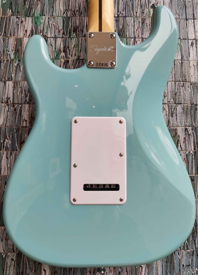 Squier FSR Sonic Stratocaster HSS, Maple Fingerboard, White Pickguard, Tropical Turquoise