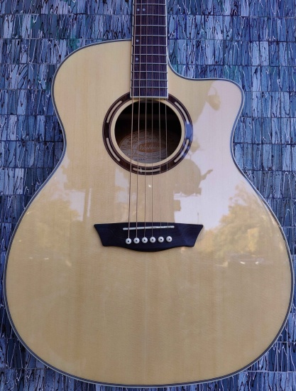 Washburn Apprentice Series AG70CE Electro-Acoustic Grand Auditorium Cutaway, Natural